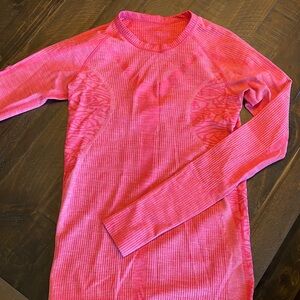 Womens Lululemon shirt